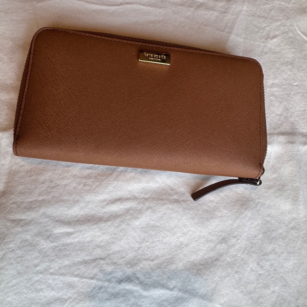 Kate Spade Brown Zip Wallet